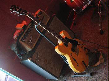 10 May 2008 - The Hub, Ojai, Ventura CA